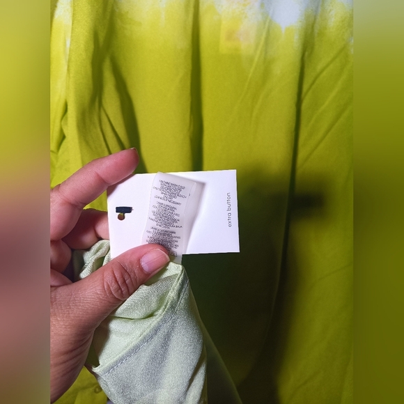 Vibrant Green Button-Up Shirt - Picture 11 of 12